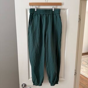 Apiece Apart Dinas Joggers in Cactus